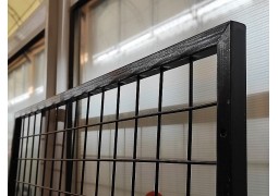 Сітка в рамі 1,5х0,5м. проф.15мм.(чорна) без ніг